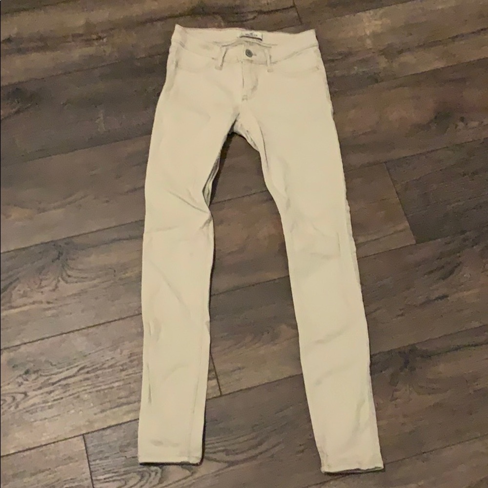 khaki pants